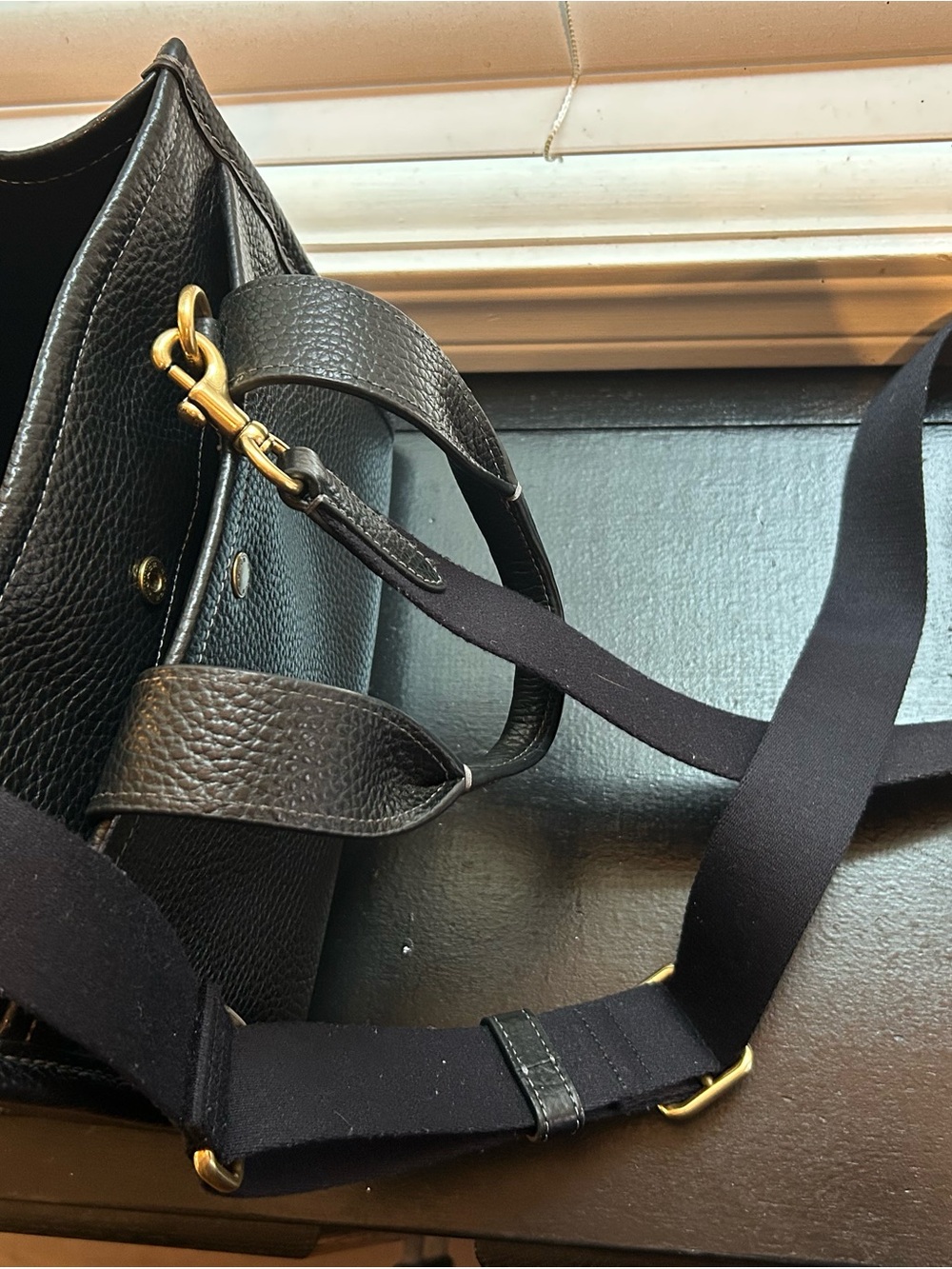Coach Cargo 26 CAM66
New York Black Pebbled Leather Tote - Picture 8 of 11